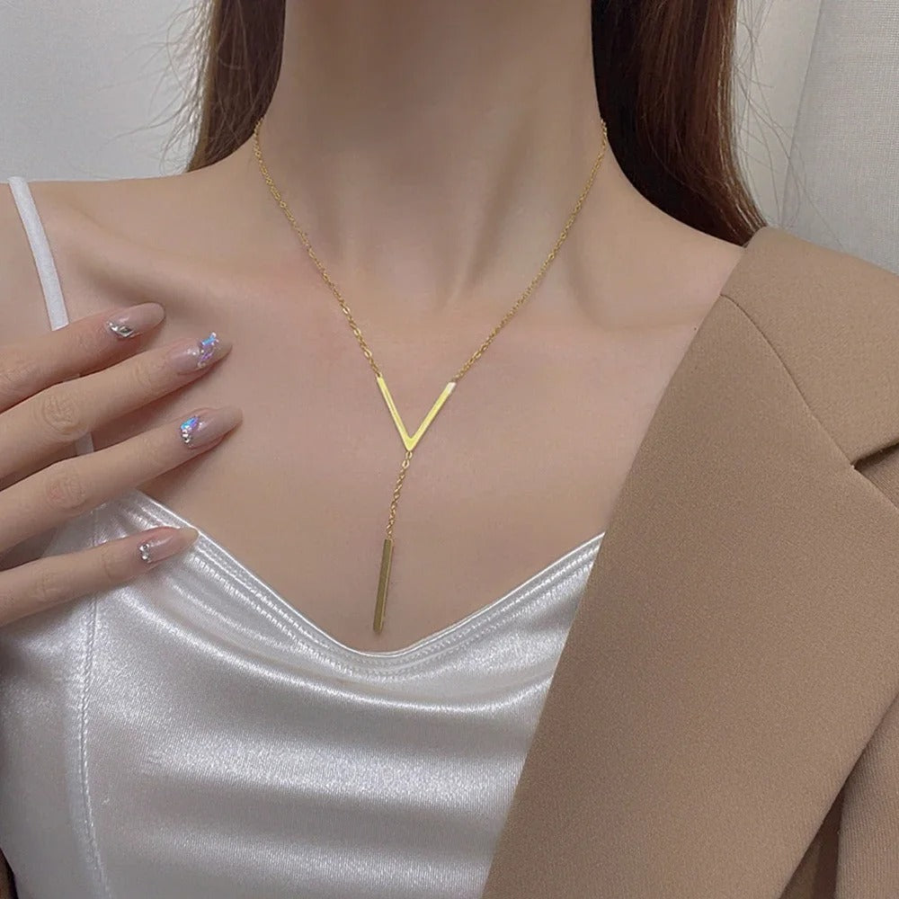 V-Shaped Choker Necklace Gold Chain Elegant Jewelry