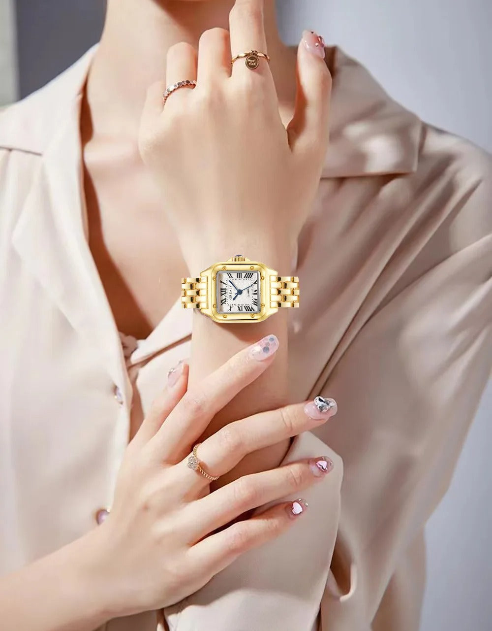 Ladies Watch Gold Quartz Classic Elegance and Style