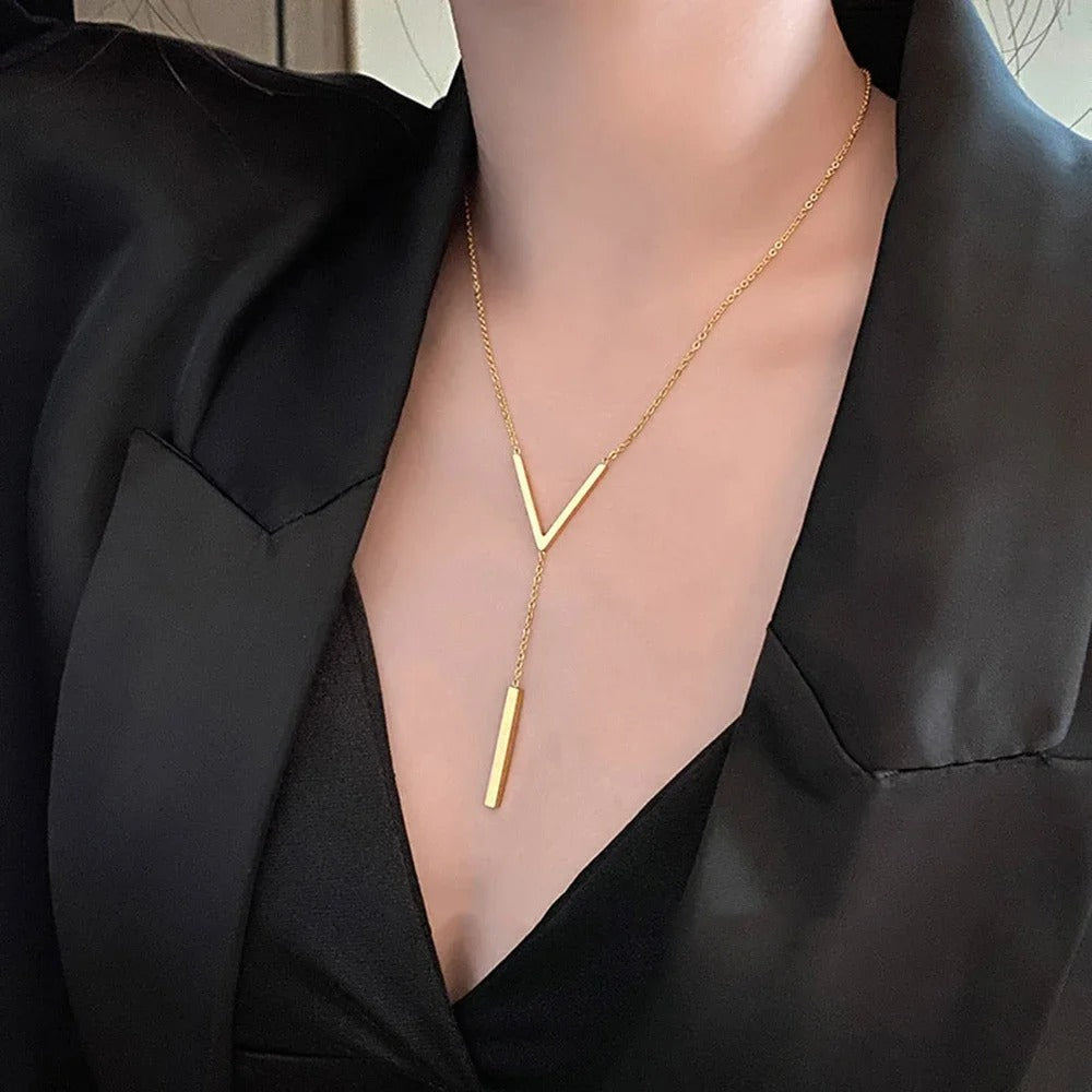 V-Shaped Choker Necklace Gold Chain Elegant Jewelry