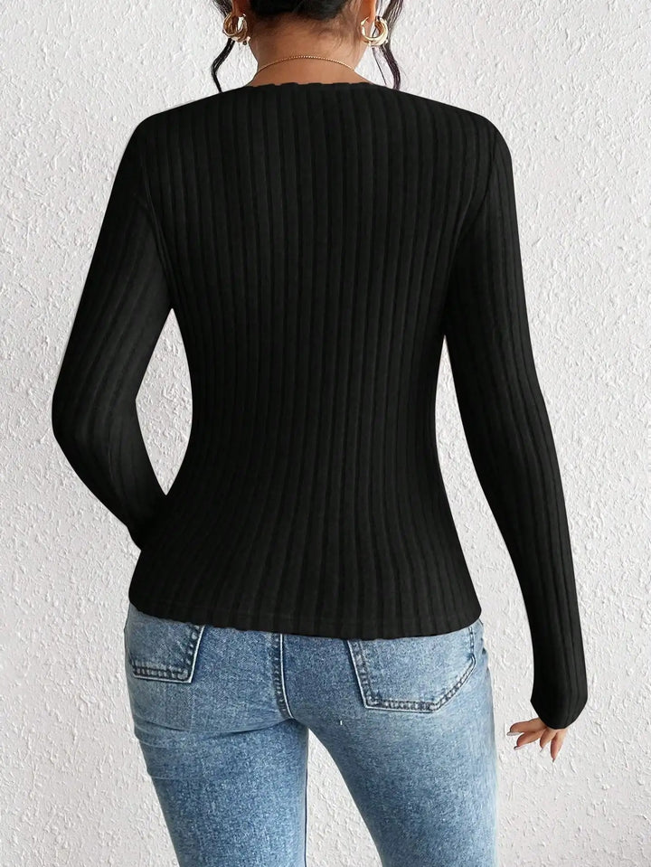 Black Diamond Collar Knit Shirt